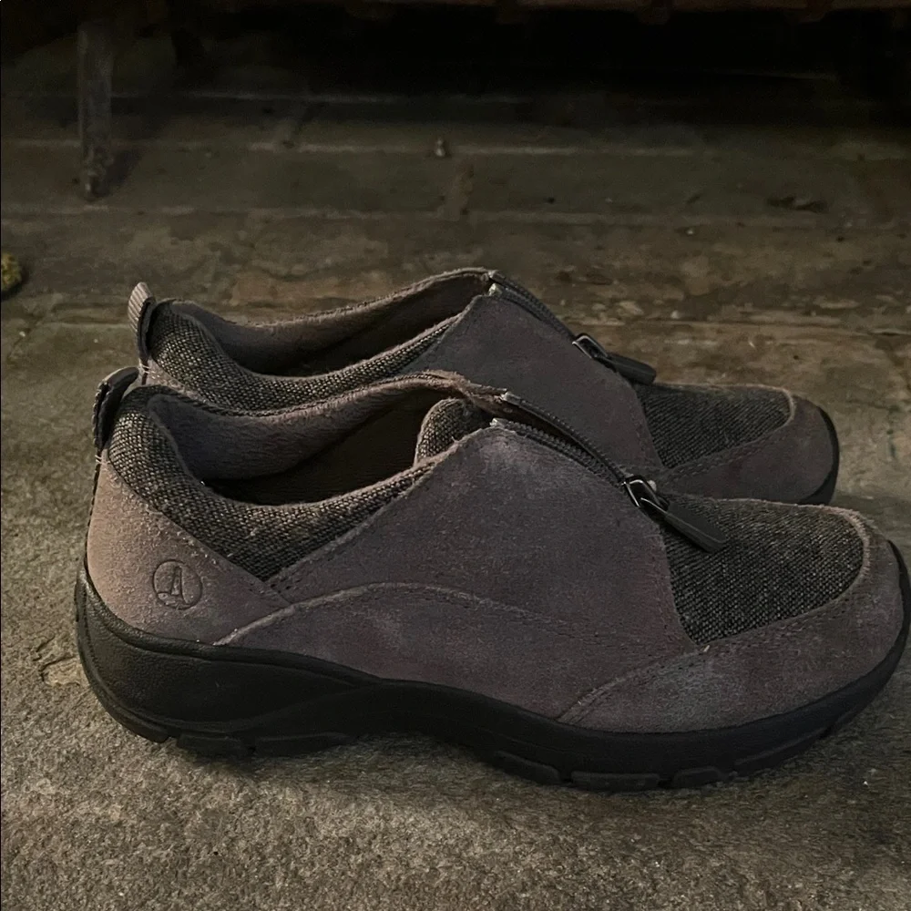 Lands' End Women's Gray and Black Loafers